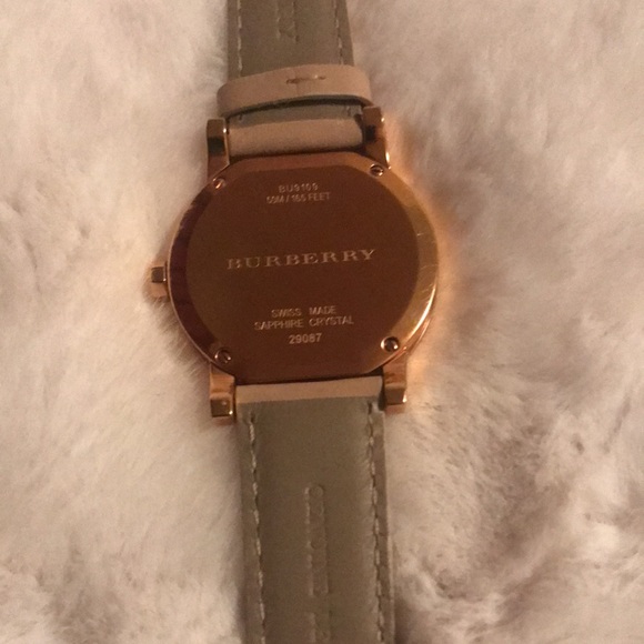 BURBERRY WOMEN'S THE CITY ROUND BEIGE LEATHER STRAP WATCH - Picture 11 of 14